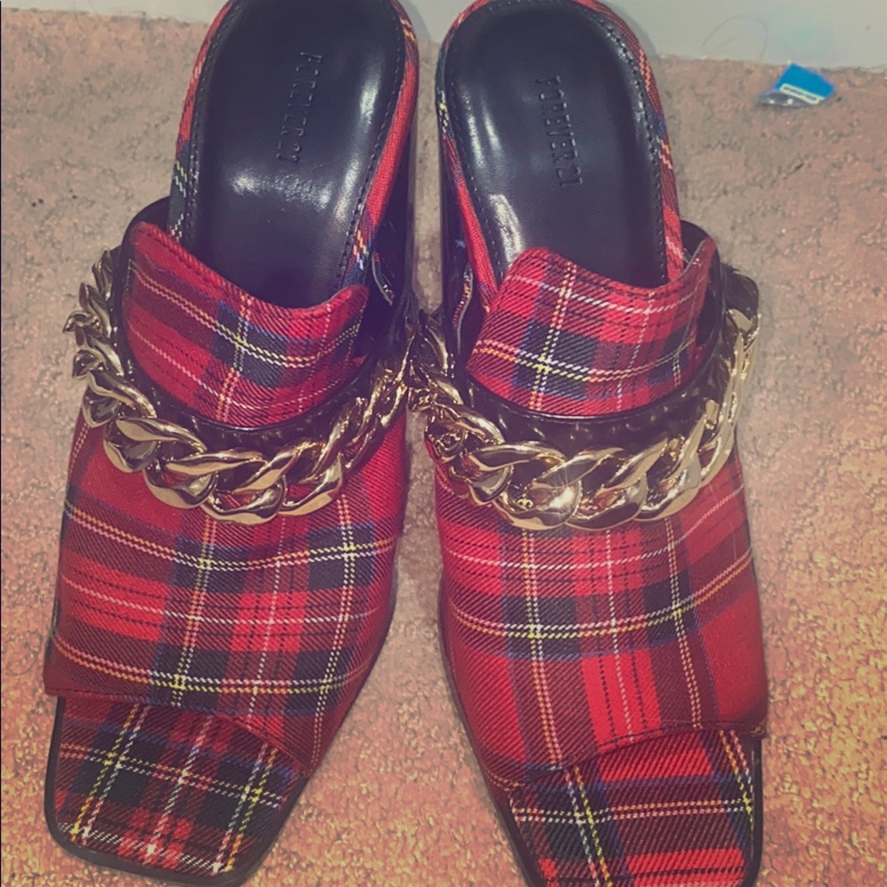 Forever 21 red plaid chain sandal new